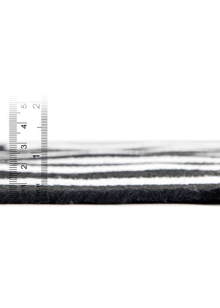 2' 7 x 10' Easy-Clean Eco Verse Washable Indoor / Outdoor Runner Rug