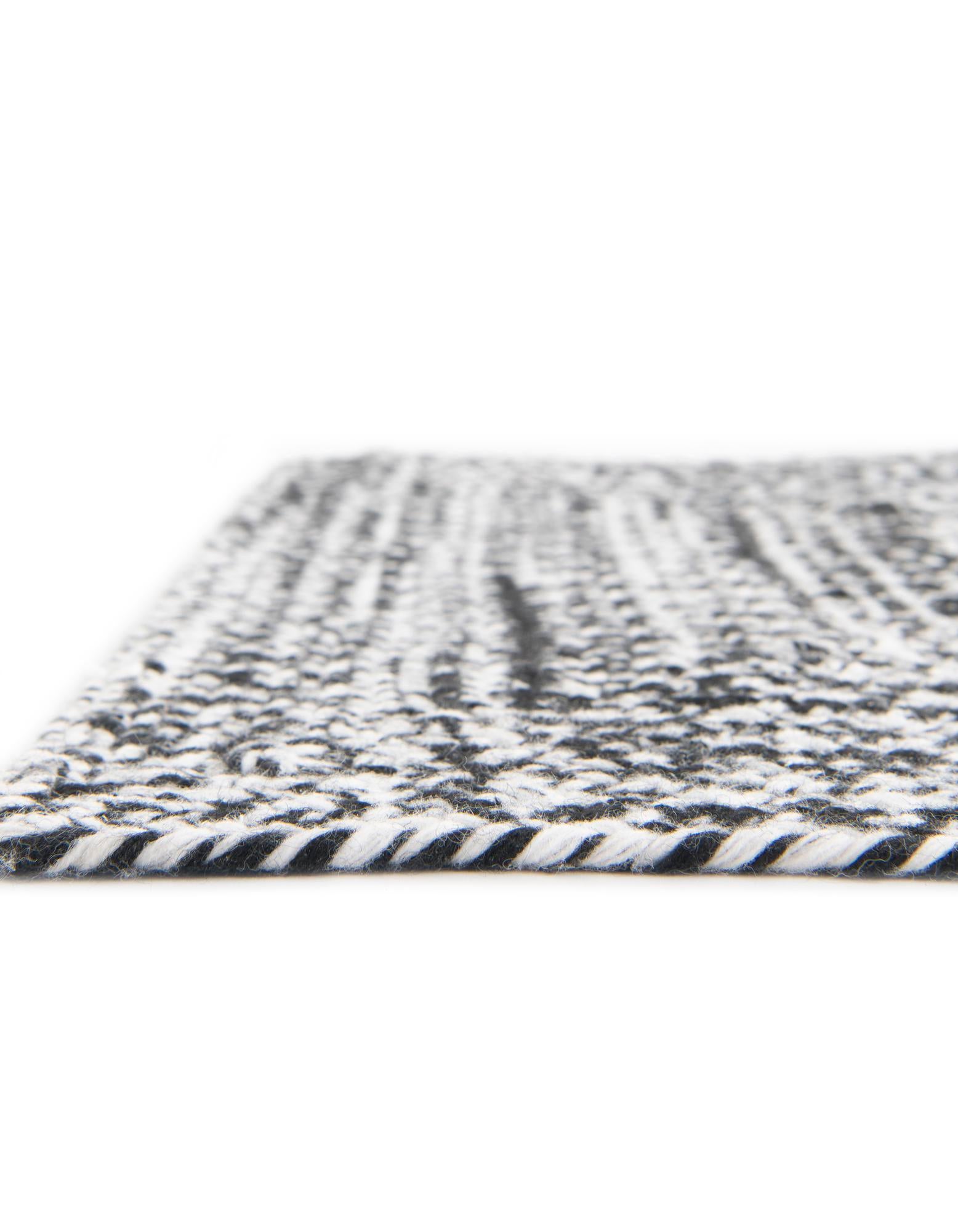2' x 4' 1 Easy-Clean Eco Verse Washable Indoor / Outdoor Runner Rug