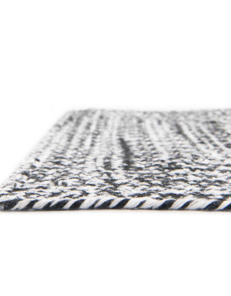 Detail image of 2' x 8'  Hand Woven Eco Verse   Washable Indoor / Outdoor Runner Rug