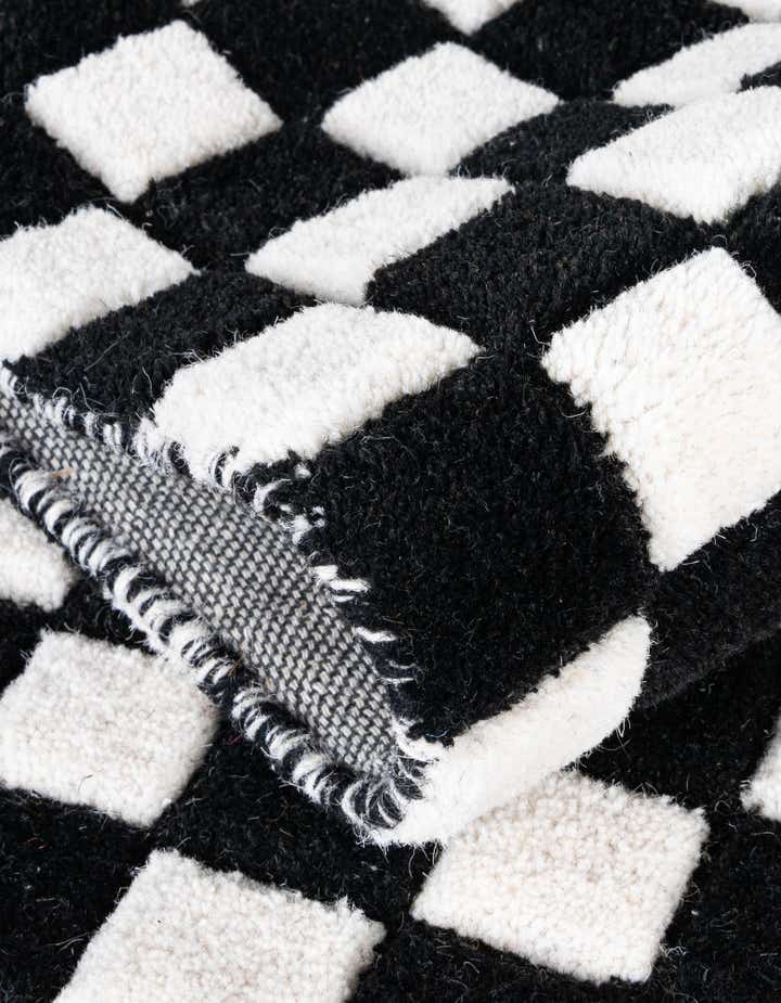2' x 6' 1 Hand Tufted Wool Runner Rug