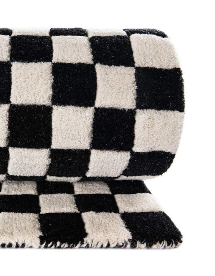 Detail image of 2' x 8' Hand Tufted Wool Runner Rug