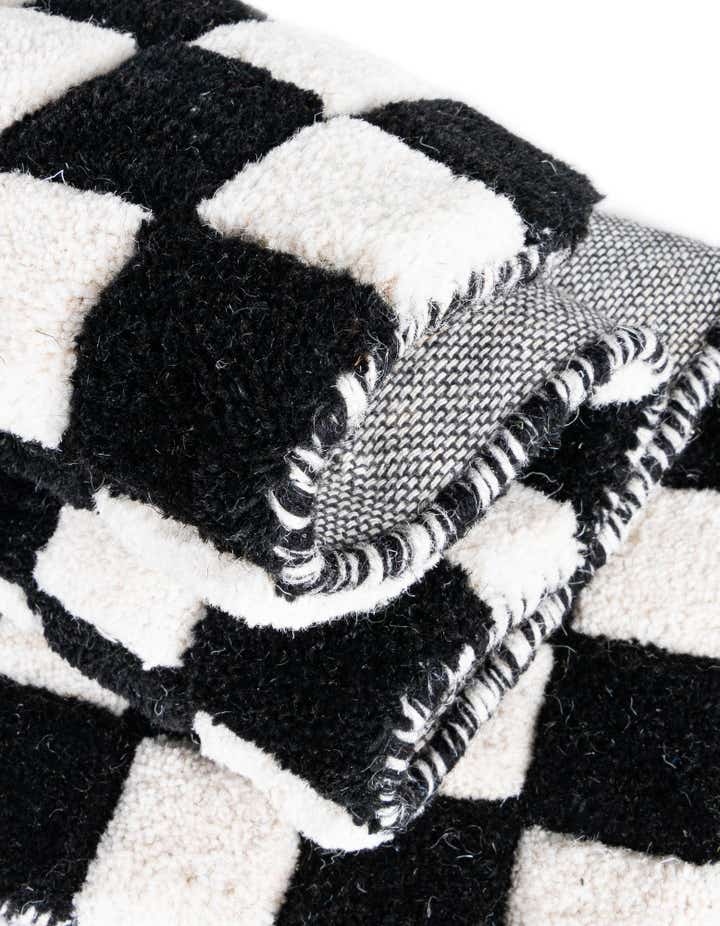 2' x 6' 1 Hand Tufted Wool Runner Rug