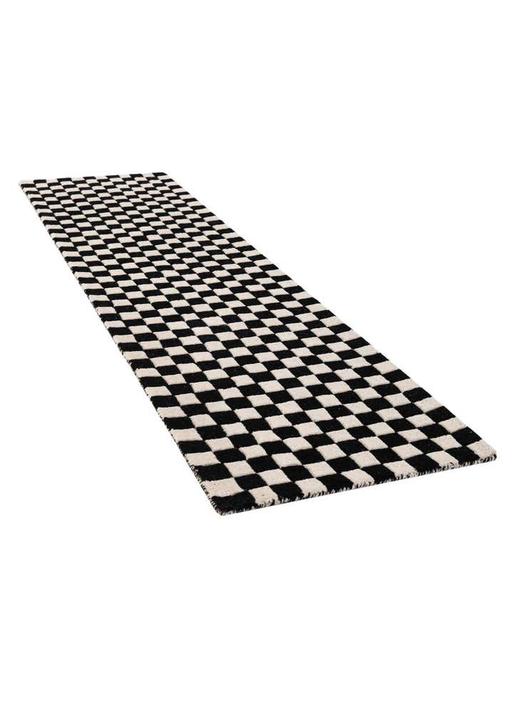 2' x 8' Hand Tufted Wool Runner Rug
