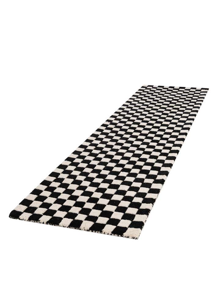 2' x 8' Hand Tufted Wool Runner Rug