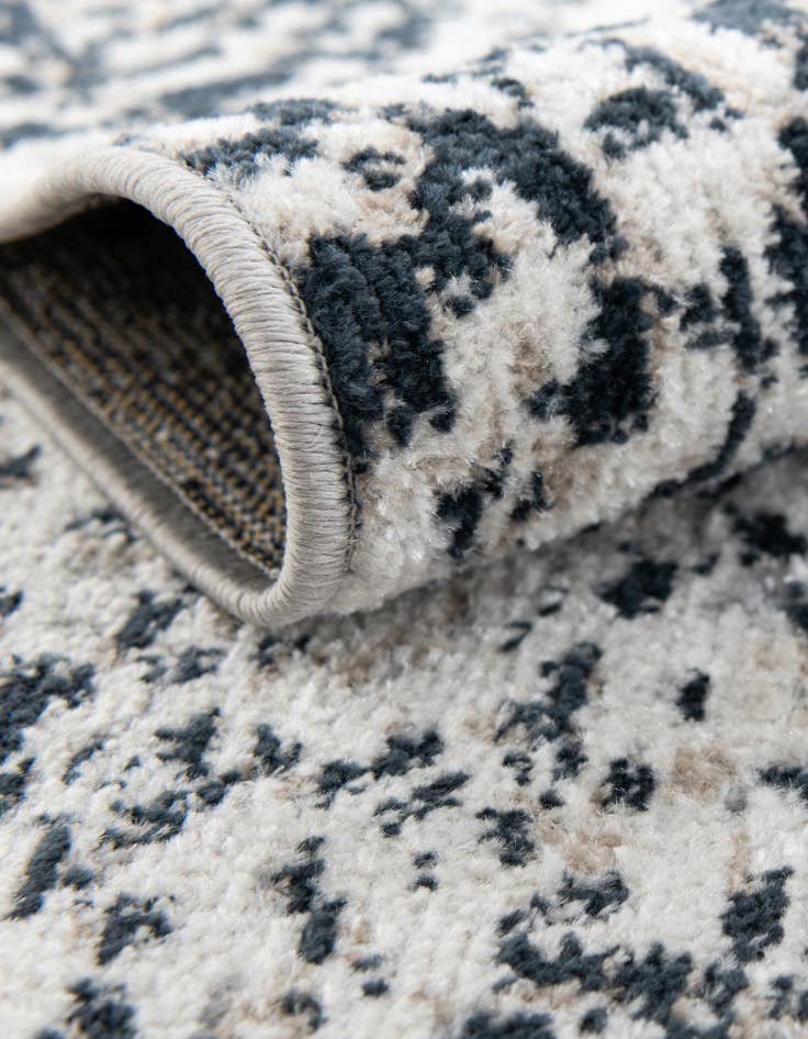 Detail image of 2' x 4' Kamala Washable Runner Rug