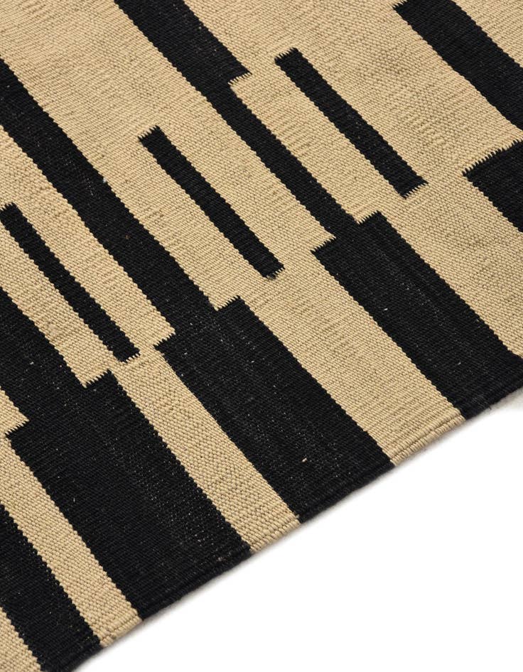 Detail image of 2' 10 x 7' 9  Hand Woven Kilim Modern Wool Runner Rug