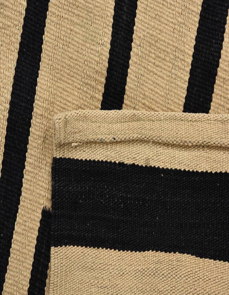 Detail image of 2' 10 x 7' 9  Hand Woven Kilim Modern Wool Runner Rug