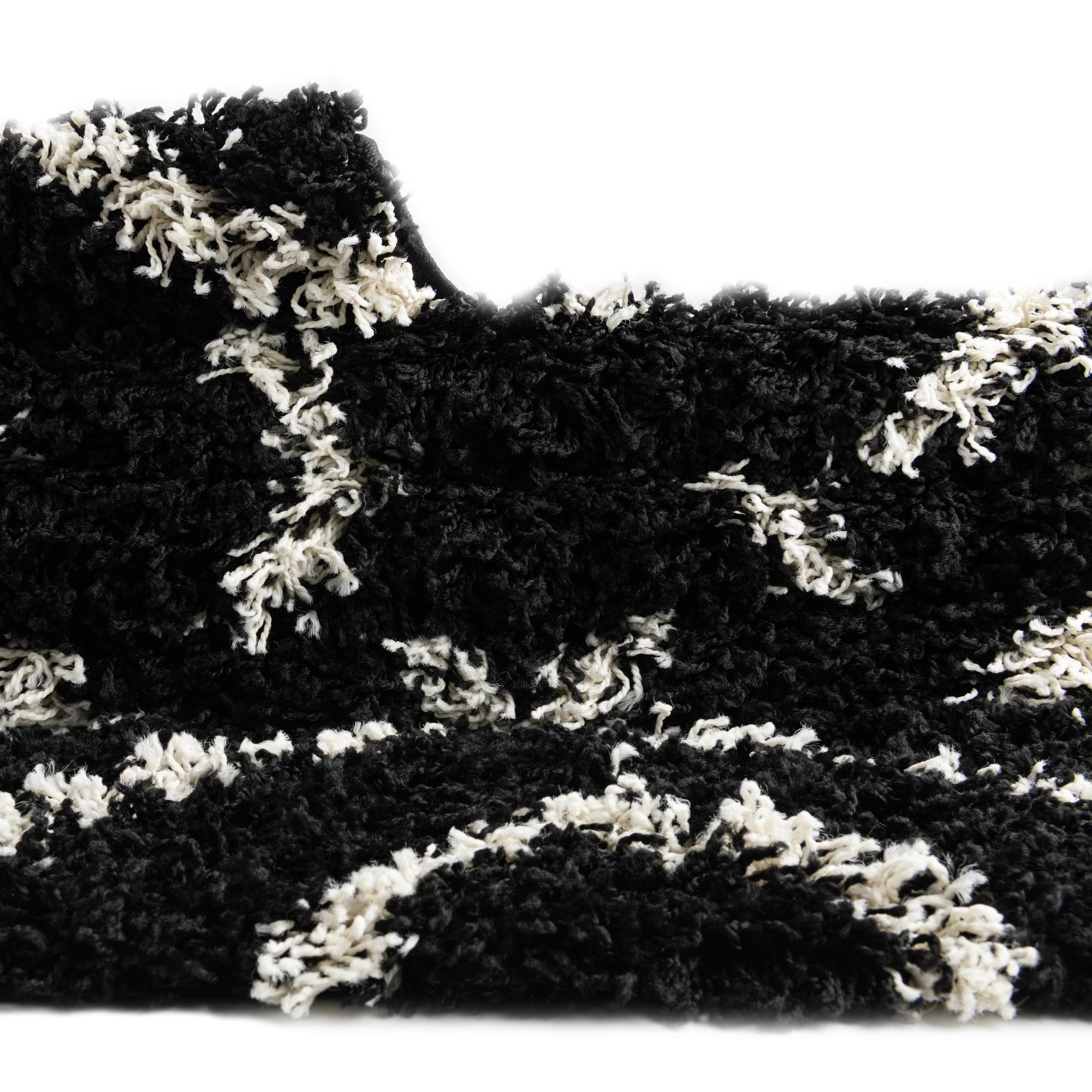 2' x 7' Lattice Shag Runner Rug