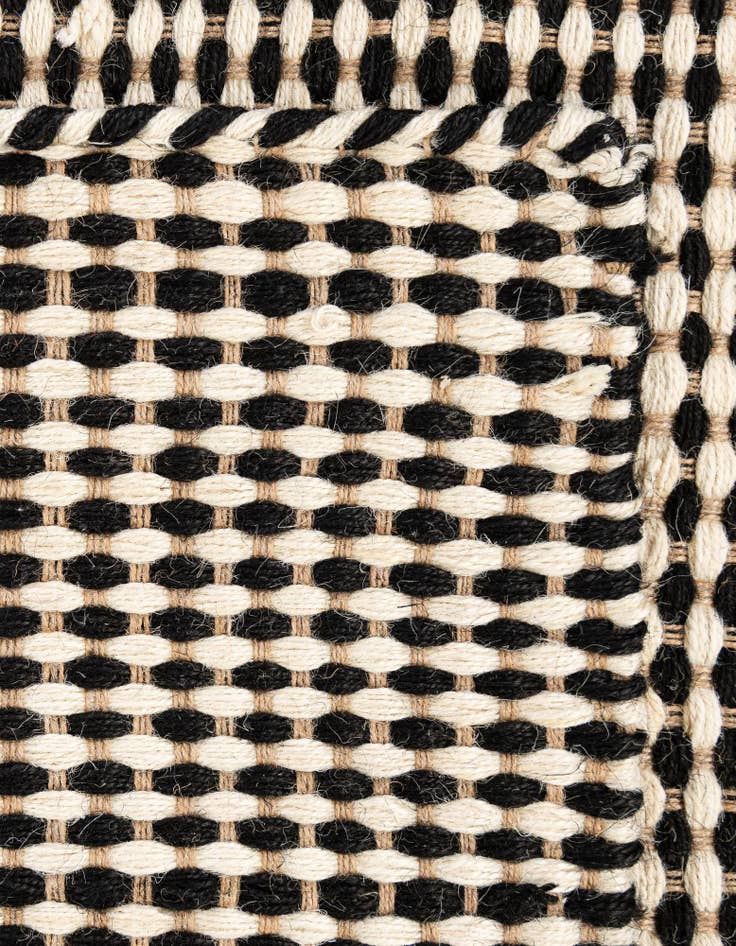 Detail image of 2' x 4' 1 Hand Woven Laurel Handwoven Jute Runner Rug