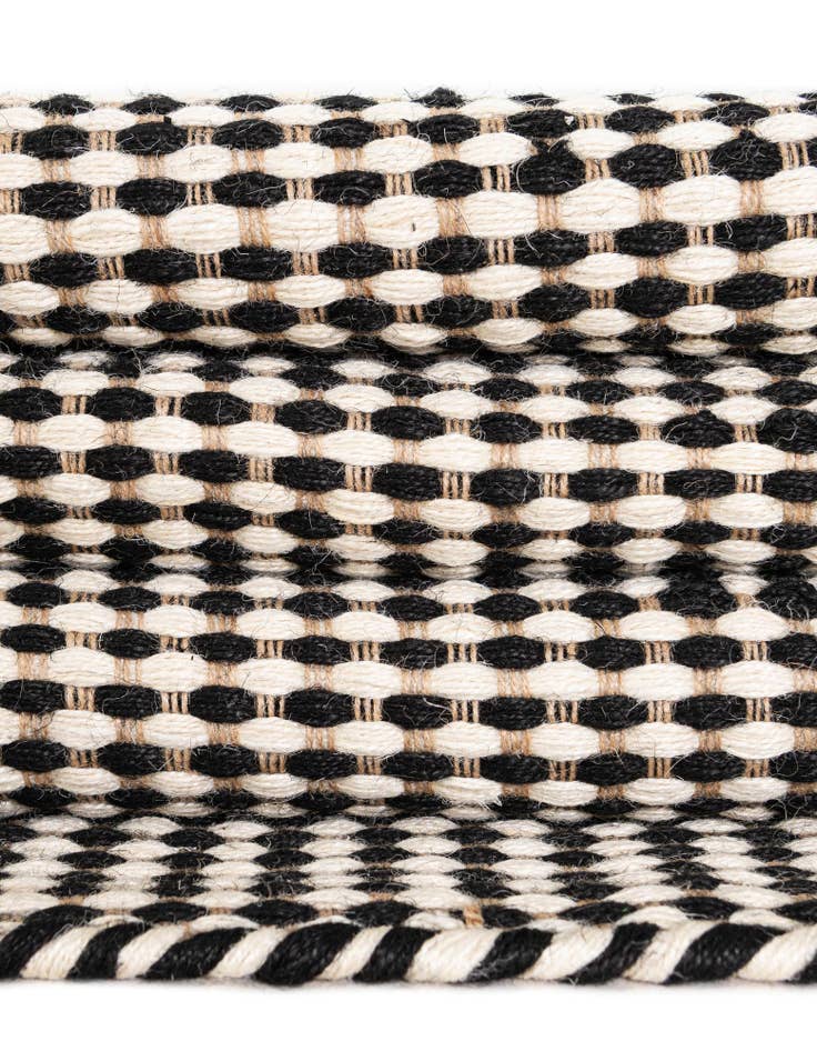 Detail image of 2' x 4' 1 Hand Woven Laurel Handwoven Jute Runner Rug