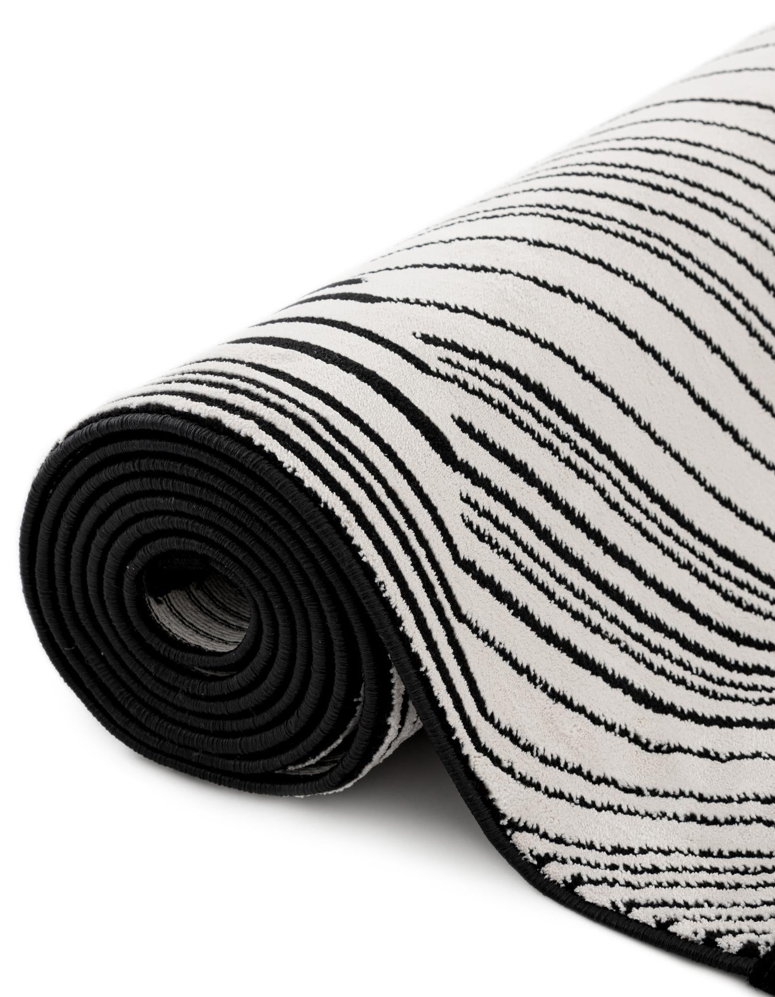 2' 7 x 12' Milano Runner Rug