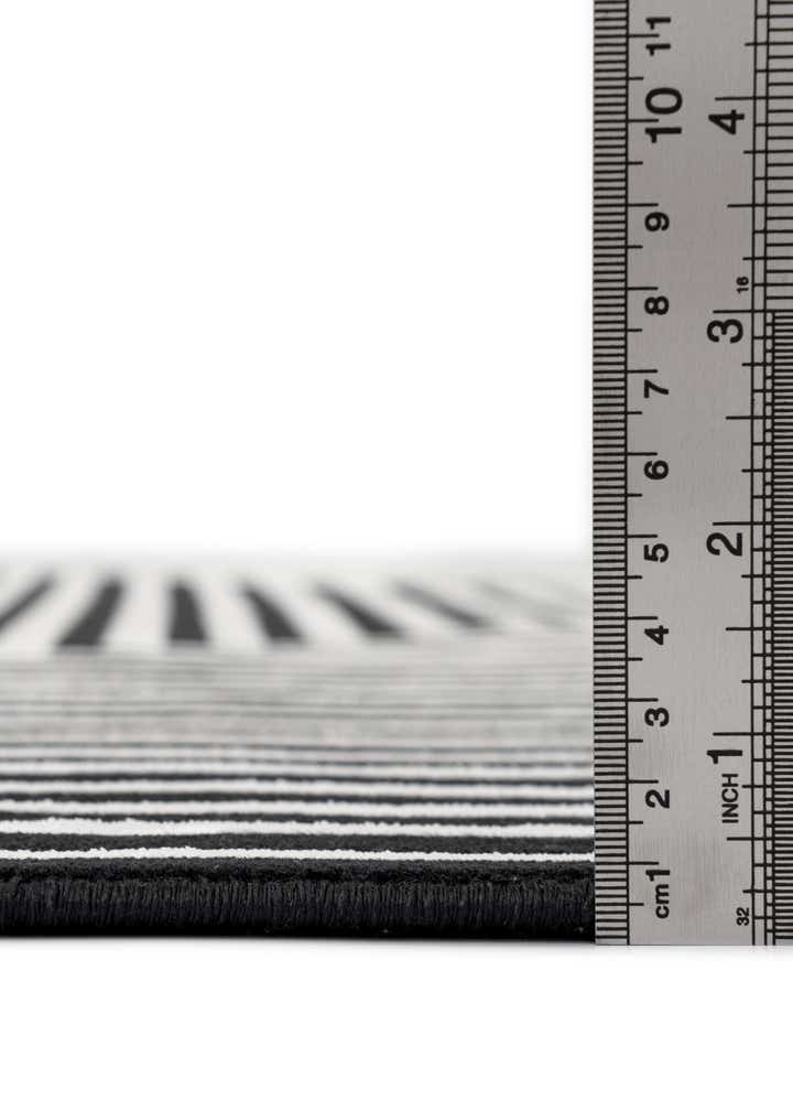 2' 7 x 12' Milano Runner Rug