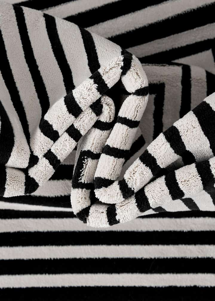 2' 7 x 12' Milano Runner Rug