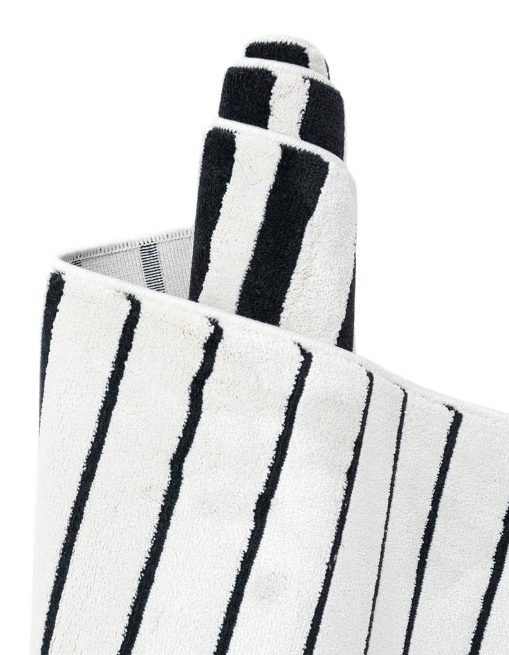 Detail image of 2' x 8' Milano Runner Rug