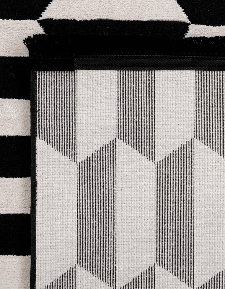 Detail image of 2' 7 x 12' Milano Runner Rug