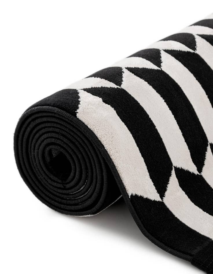 Detail image of 2' x 8' Milano Runner Rug