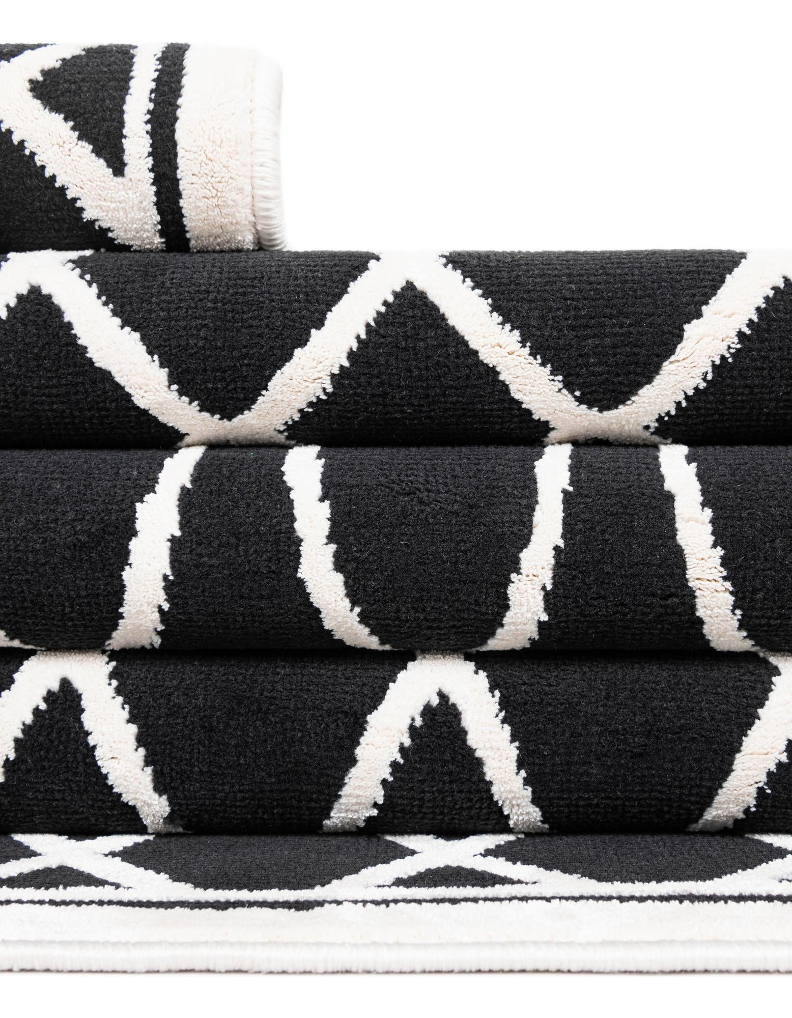 2' 7 x 12' Milano Runner Rug