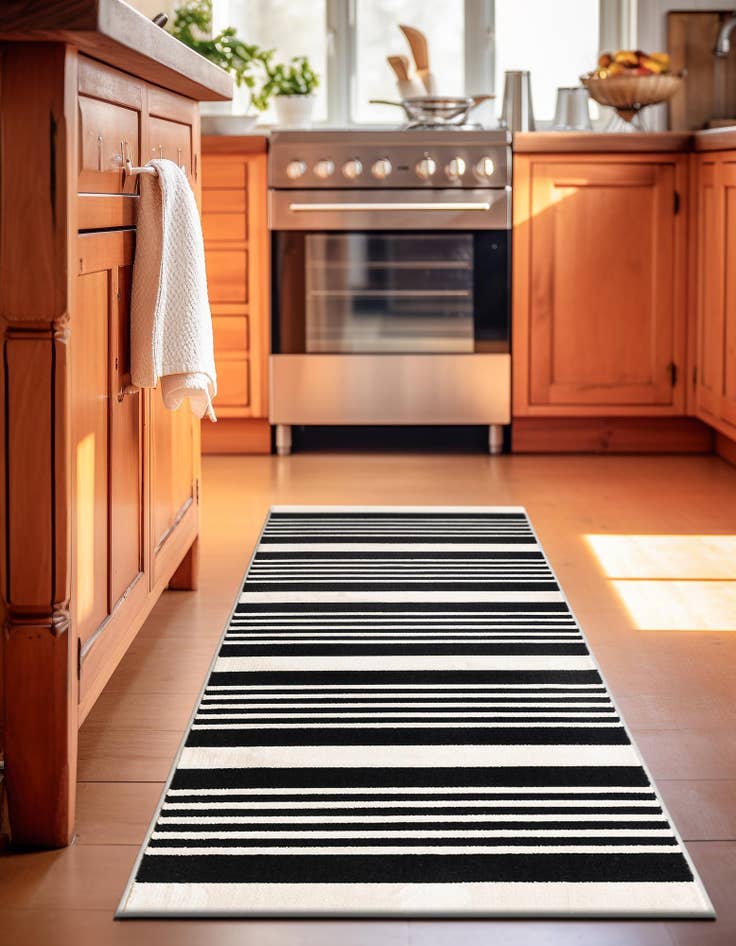 Detail image of 2' 7 x 12' Milano Runner Rug