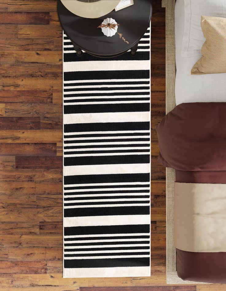 Detail image of 2' 7 x 12' Milano Runner Rug