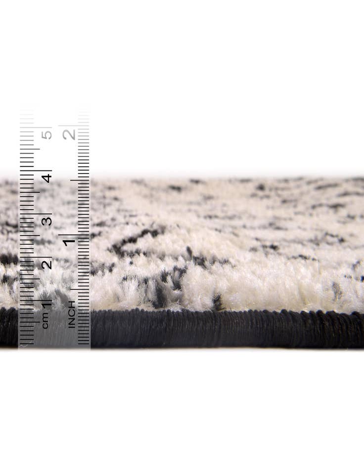Detail image of 2' x 6' Moroccan Trellis Runner Rug