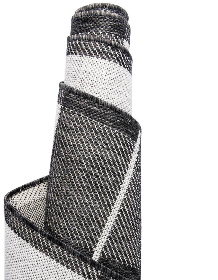 Detail image of 2' x 5' 3 Easy-Clean Checkered Indoor / Outdoor Runner Rug