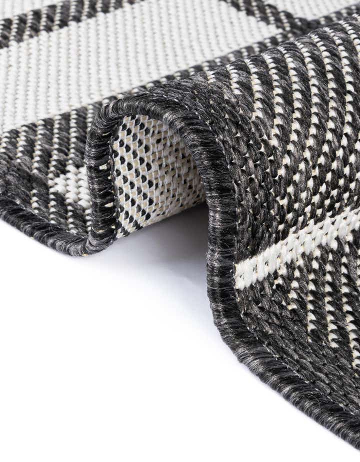 2' x 8' Easy-Clean Checkered Indoor / Outdoor Runner Rug