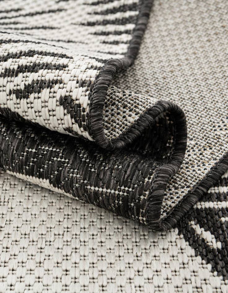 Detail image of 2' x 8' Easy-Clean Coastal Indoor / Outdoor Runner Rug