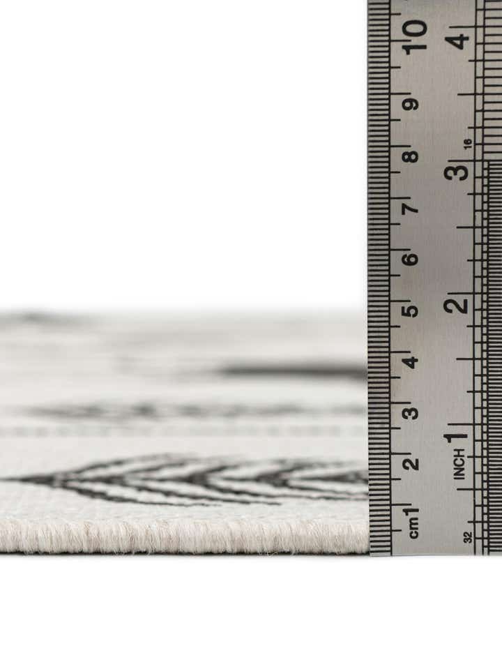 2' x 5' 3 Easy-Clean Holiday Indoor / Outdoor Runner Rug