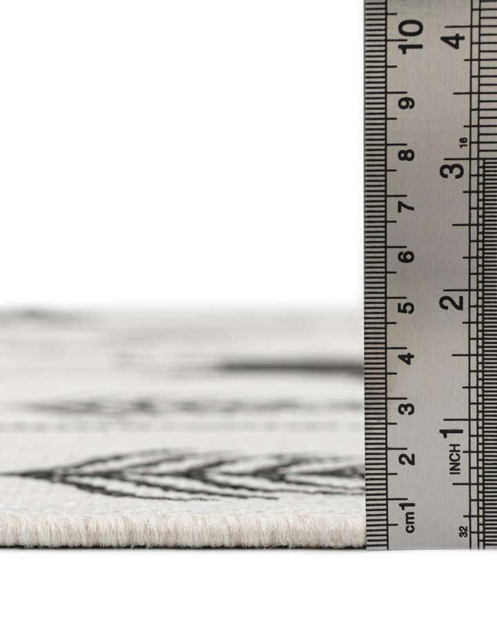 2' x 8' Easy-Clean Holiday Indoor / Outdoor Runner Rug