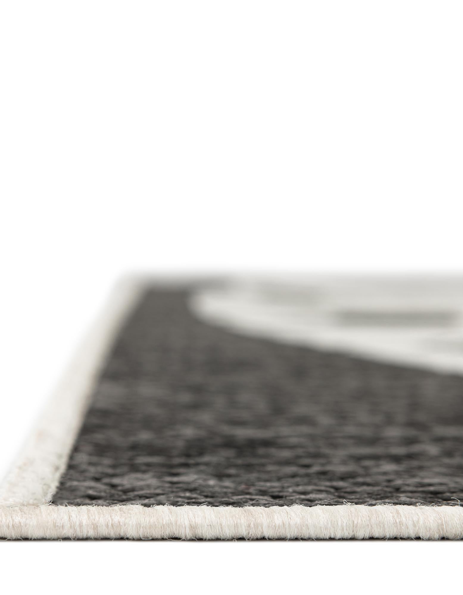 2' x 5' 3 Easy-Clean Holiday Indoor / Outdoor Runner Rug