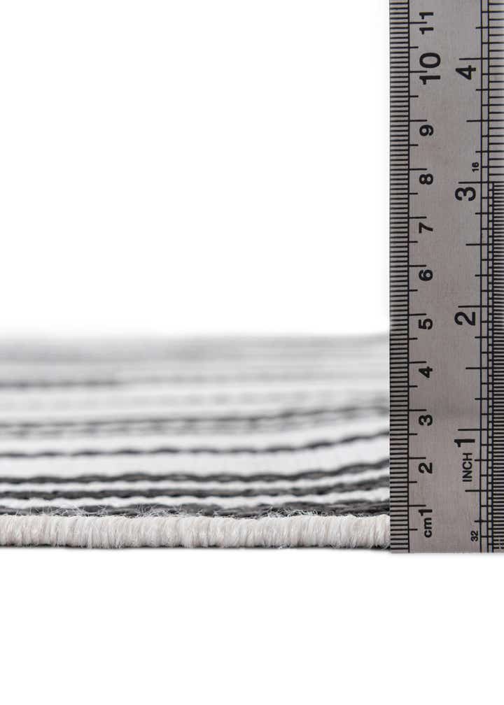 2' 7 x 12' Easy-Clean Modern Indoor / Outdoor Runner Rug