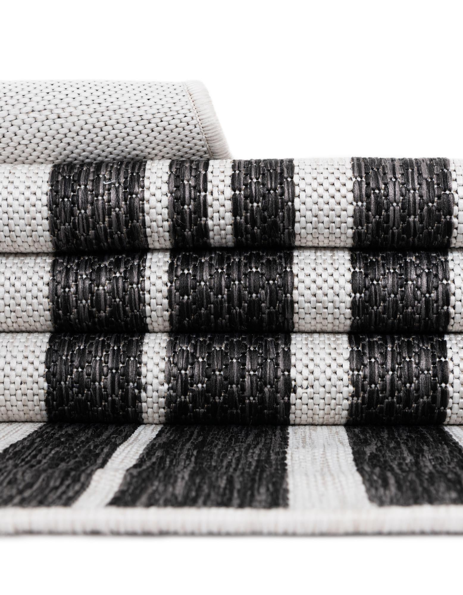 2' x 6' Easy-Clean Modern Indoor / Outdoor Runner Rug