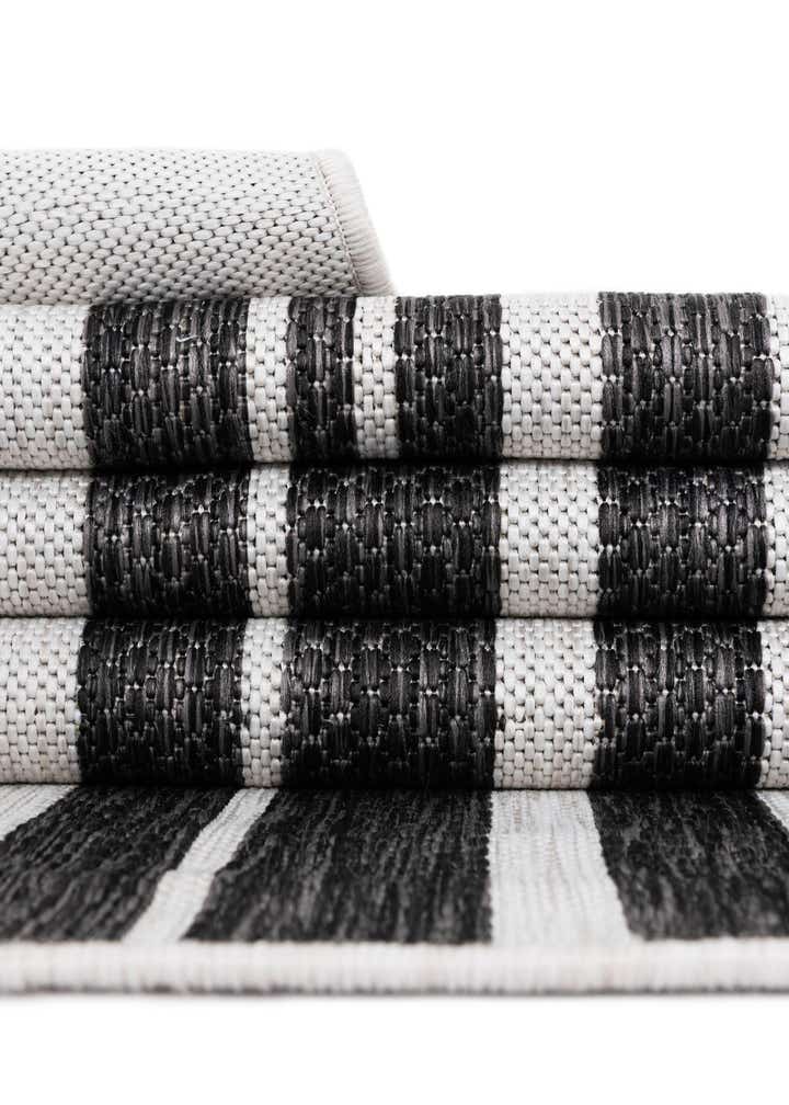 2' 7 x 12' Easy-Clean Modern Indoor / Outdoor Runner Rug