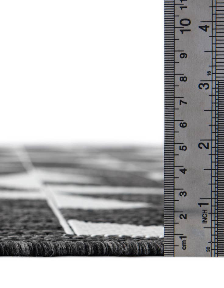 Detail image of 2' x 6'  Washable Modern Indoor / Outdoor Runner Rug