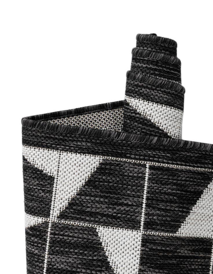 Detail image of 2' x 6'  Washable Modern Indoor / Outdoor Runner Rug