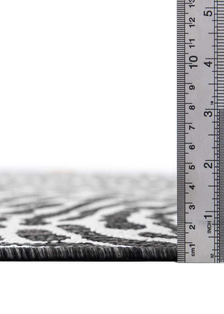 2' 7 x 12' Easy-Clean Modern Indoor / Outdoor Runner Rug