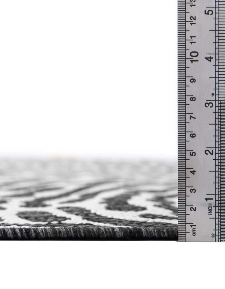2' 7 x 12' Easy-Clean Modern Indoor / Outdoor Runner Rug