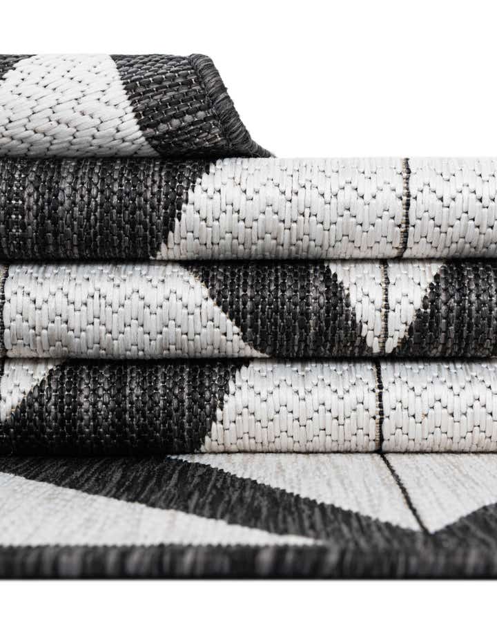 2' 7 x 12' Easy-Clean Modern Indoor / Outdoor Runner Rug