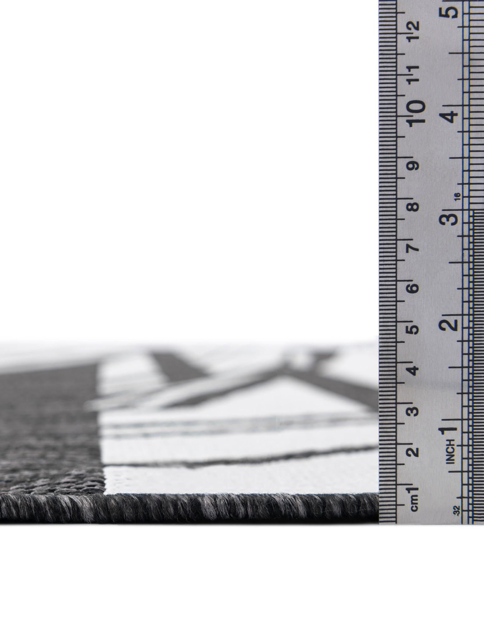 2' 7 x 12' Easy-Clean Modern Indoor / Outdoor Runner Rug