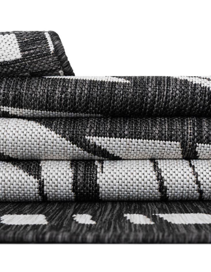 Detail image of 2' 7 x 12' Easy-Clean Modern Indoor / Outdoor Runner Rug