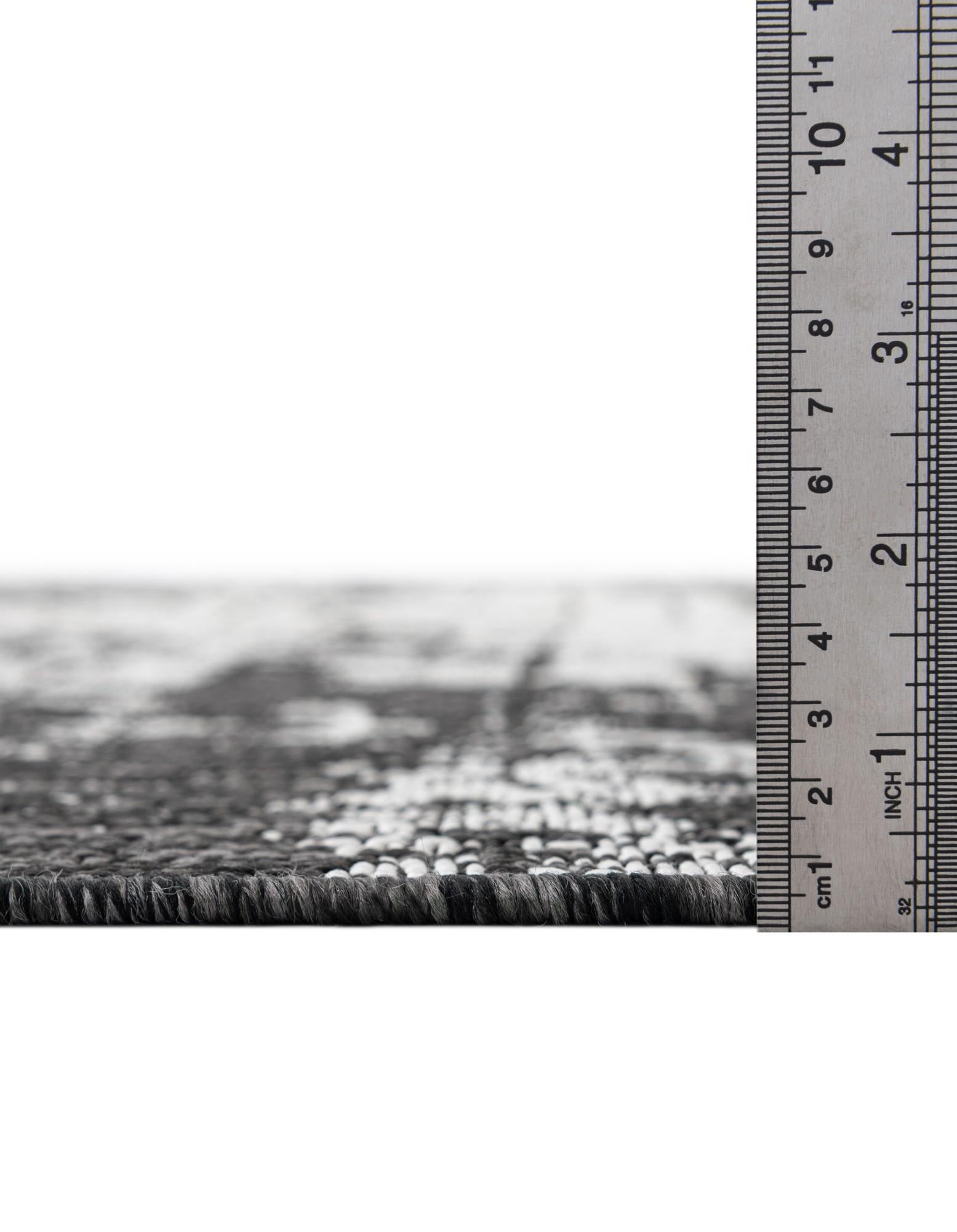 2' x 8' Easy-Clean Modern Indoor / Outdoor Runner Rug