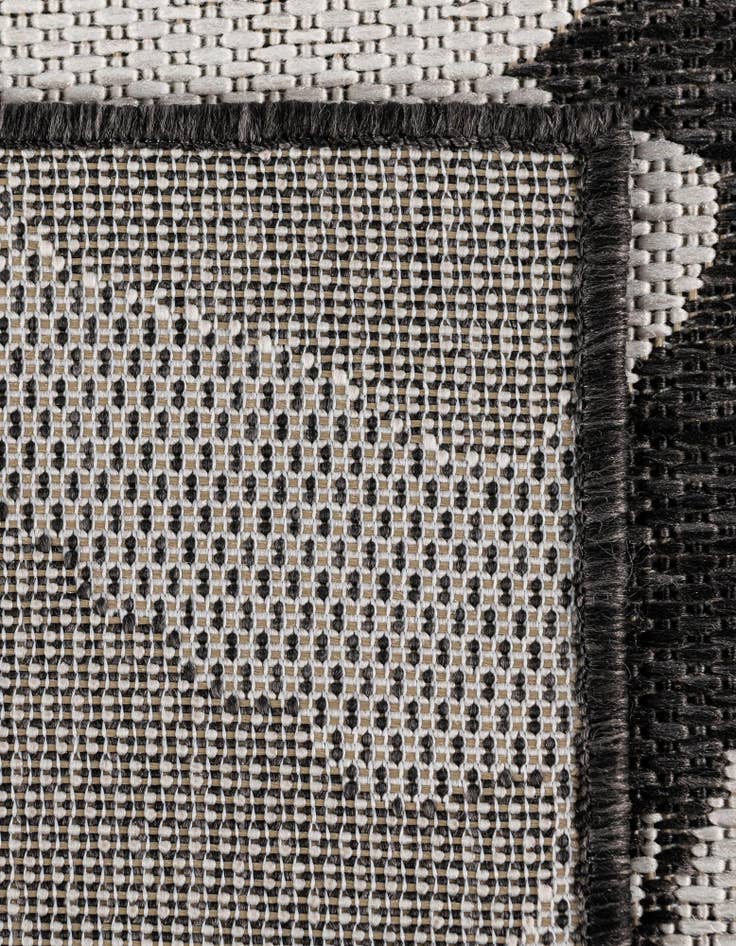 Detail image of 2' 7 x 12' Easy-Clean Modern Indoor / Outdoor Runner Rug