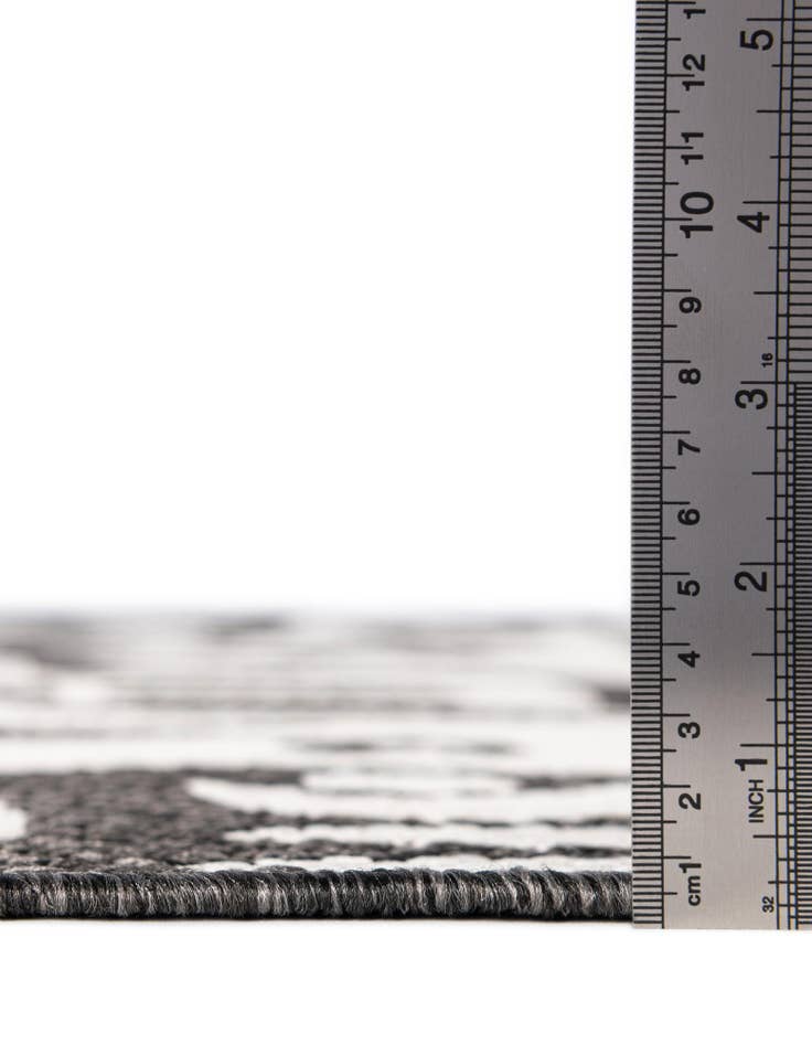 Detail image of 2' x 4' Easy-Clean Modern Indoor / Outdoor Runner Rug