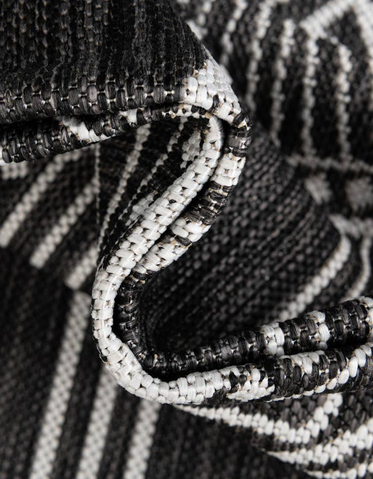 Detail image of 2' x 8'  Washable Traditional Indoor / Outdoor Runner Rug