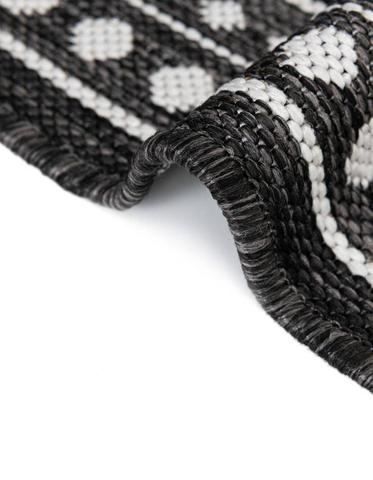 Detail image of 2' x 8'  Washable Traditional Indoor / Outdoor Runner Rug