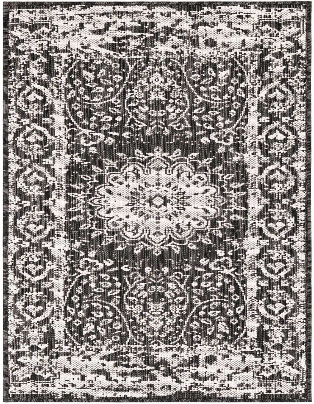 2' x 4' Easy-Clean Traditional Indoor / Outdoor Runner Rug