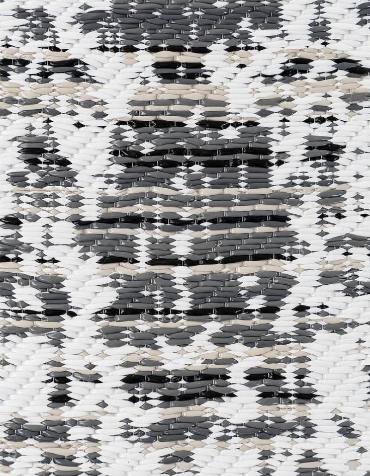 Detail image of 2' x 6'  Washable Vista Breeze Indoor / Outdoor Runner Rug