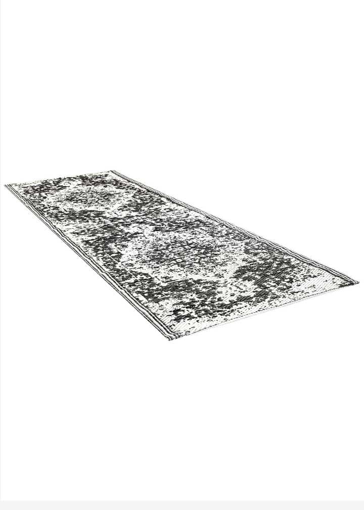 2' x 6' Easy-Clean Vista Breeze Indoor / Outdoor Runner Rug
