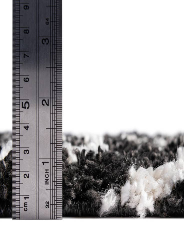 Detail image of 7' 10 x 7' 10 Athena Shag Square Rug