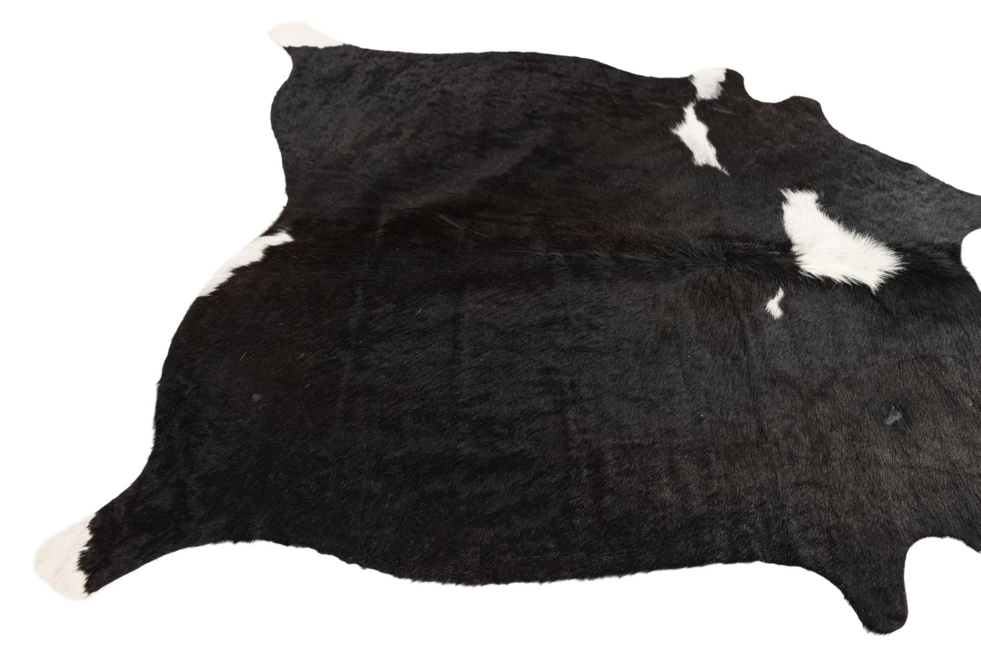 4' 10 x 4' 10 Cowhide Leather Square Rug